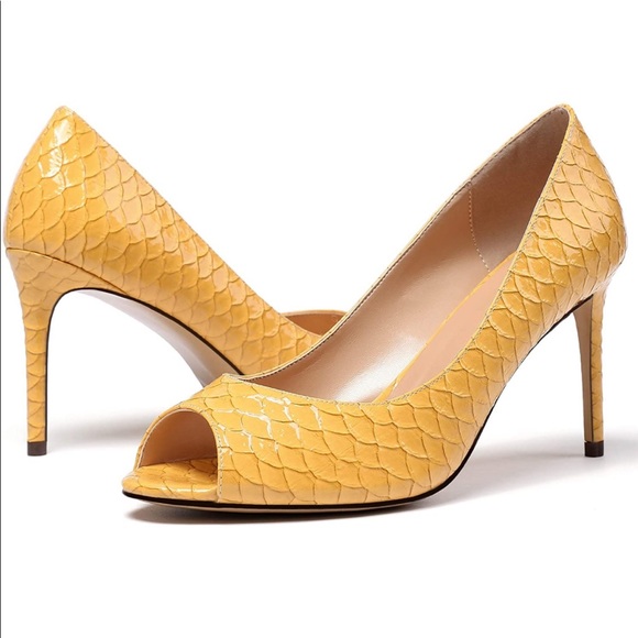 NWT Eldof Peep Toe Pumps in Yellow Snake - Picture 3 of 12